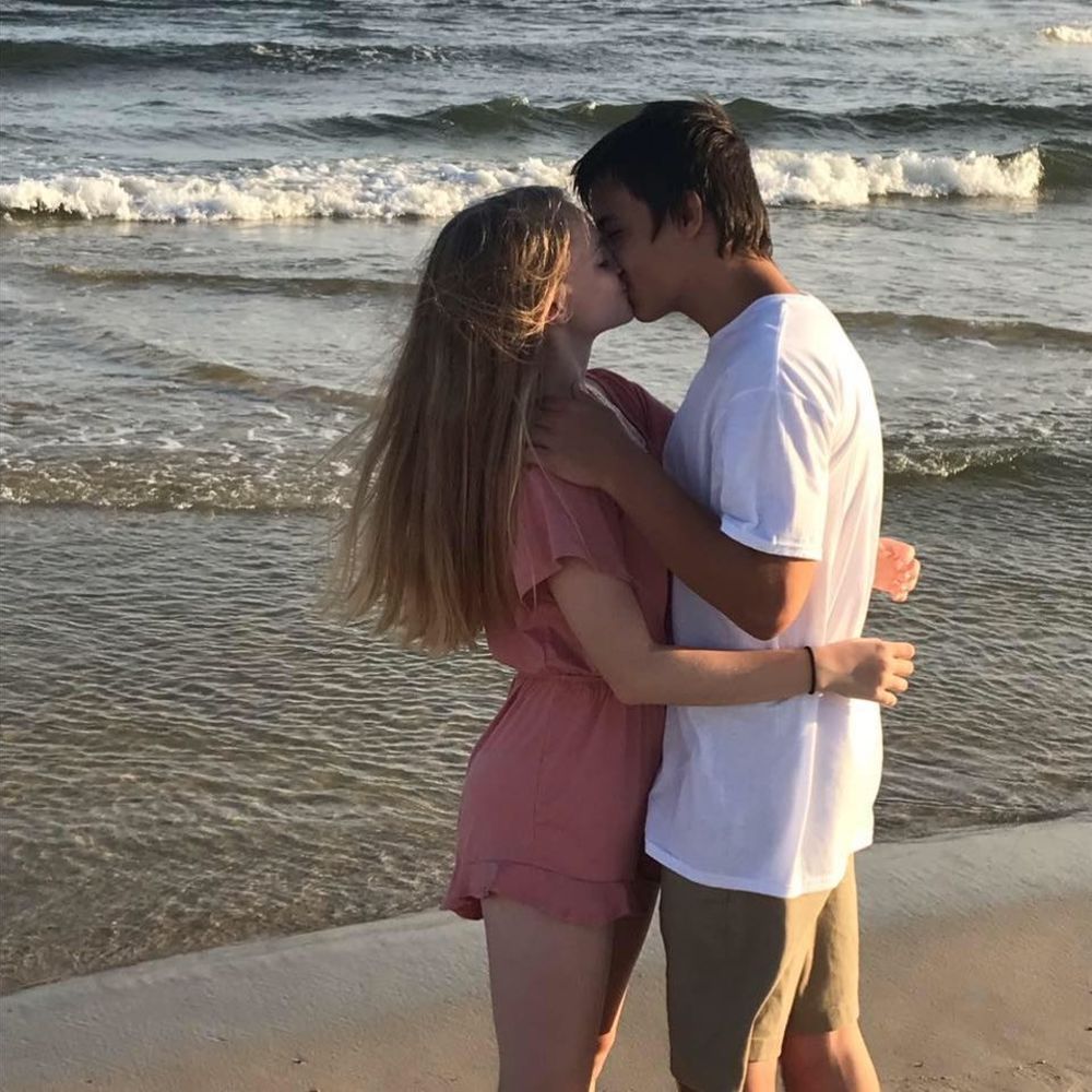 Meet your Posher, Hayely